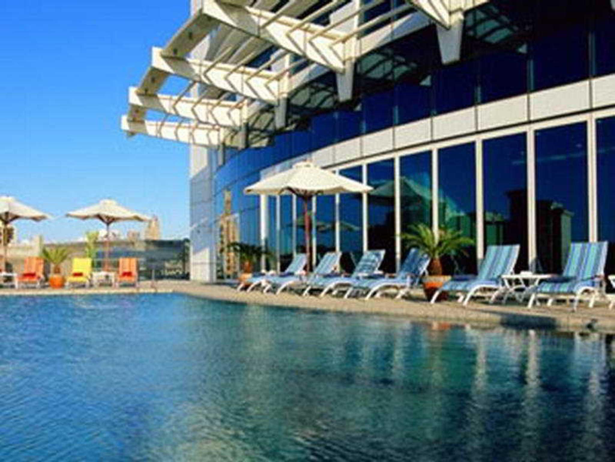 Tamani Marina Hotel & Apartments Dubai Exterior photo The pool at the 101 Sky Lounge